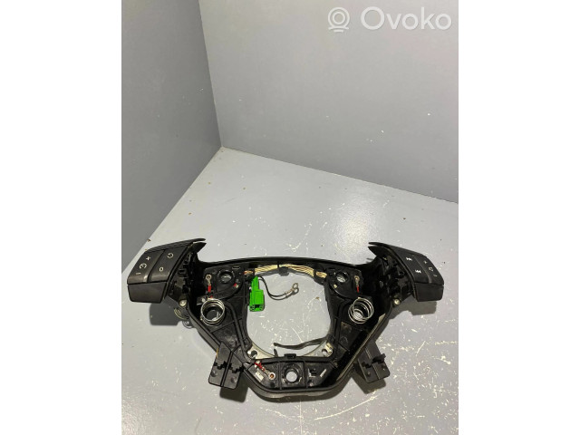 Кнопки рулевого колеса