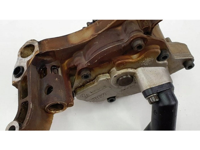 Масляный насос 03C105Q Volkswagen Golf VI 1.4