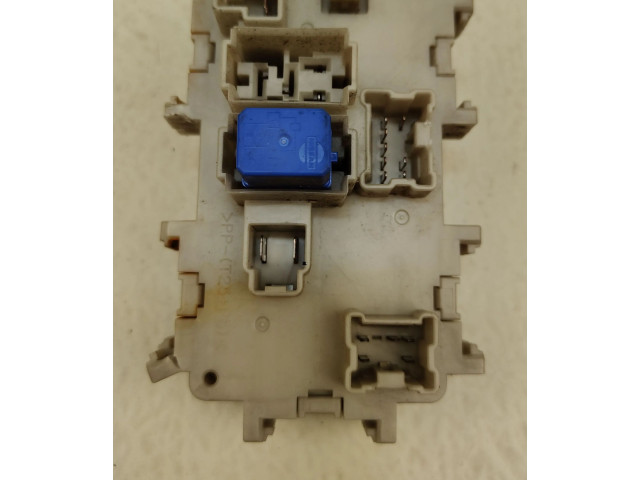   Pojistková skříňka 1366EA00A   Nissan Navara D40 2007