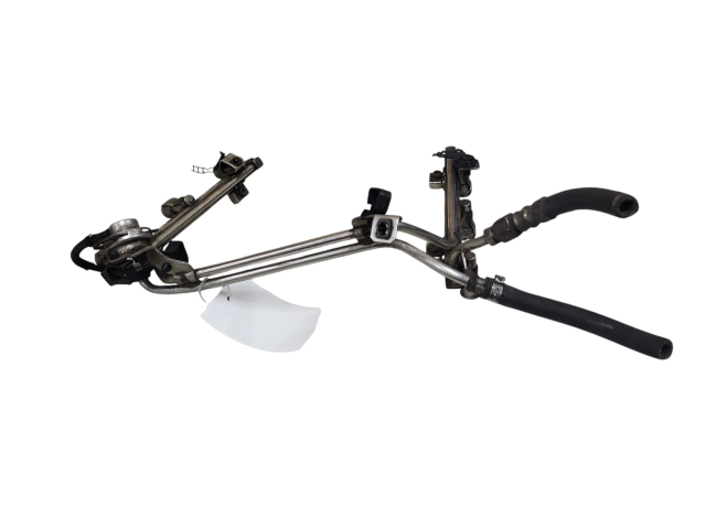 Топливная рампа 078133681AJ   Audi A6 S6 C5 4B  