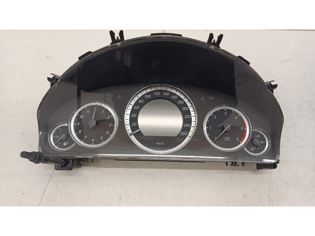 Přístrojová deska Mercedes-Benz E W212 2012 A2129004104, C06710106