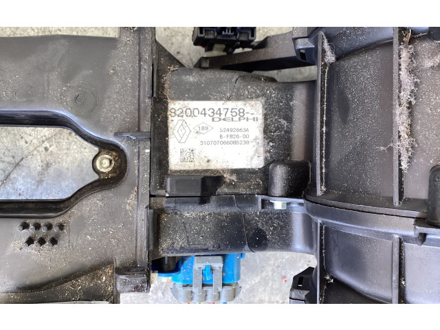 Вентилятор печки    8200434758, 52492663A   Renault Vel Satis