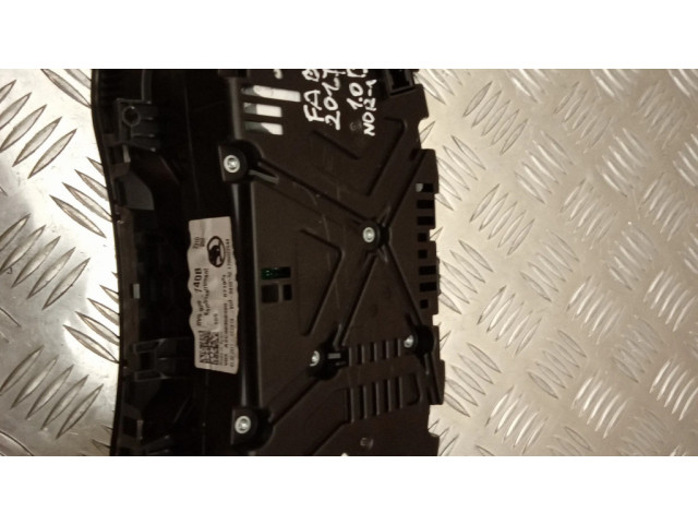 Панель приборов 6V0920740B   Skoda Fabia Mk3 (NJ)       