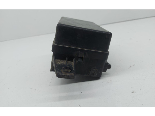 Блок предохранителей MR309656 Mitsubishi L200