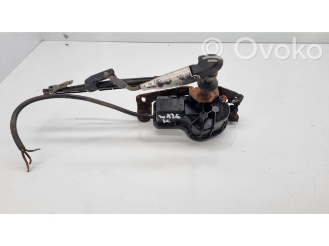 Моторчик стеклоочистителя 1268200342 Mercedes-Benz S W126