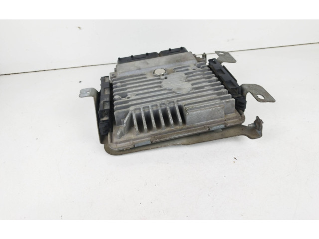 Řídící jednotka 03L906023PA, 03L907425C Volkswagen Caddy 2011