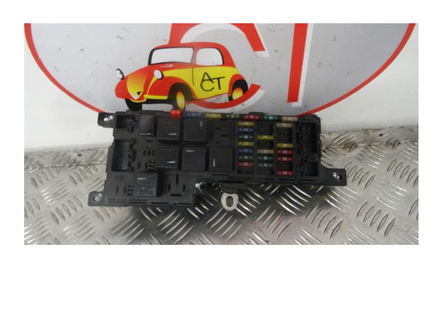 Ящик предохранителей (комплект) 31337185, 31337185 Volvo V70