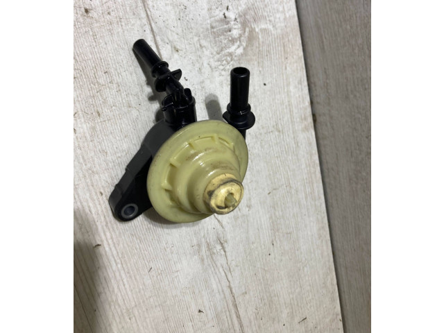 Топливная рампа v-1682   Citroen C3 Aircross  