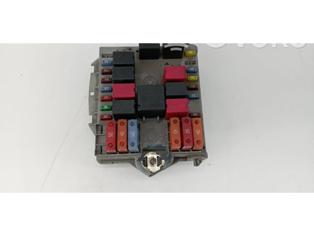 Блок предохранителей 51742420 Alfa Romeo GT