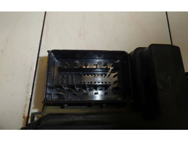 Блок предохранителей Ford S-MAX