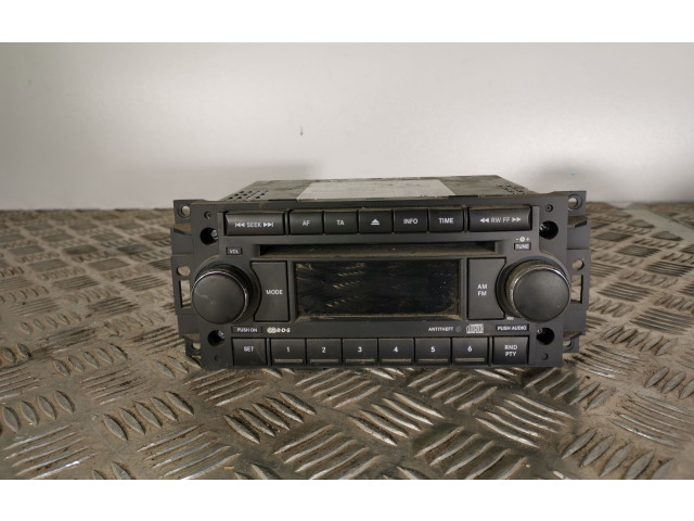 Радио/ проигрыватель CD/DVD / навигация