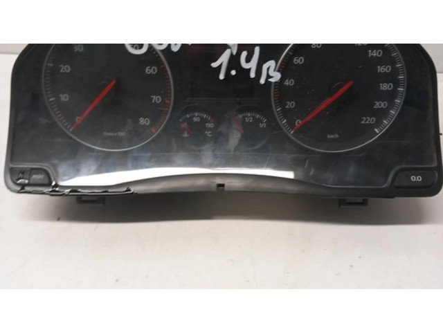 Přístrojová deska Volkswagen Golf V 2009 1K0920862, V0002000