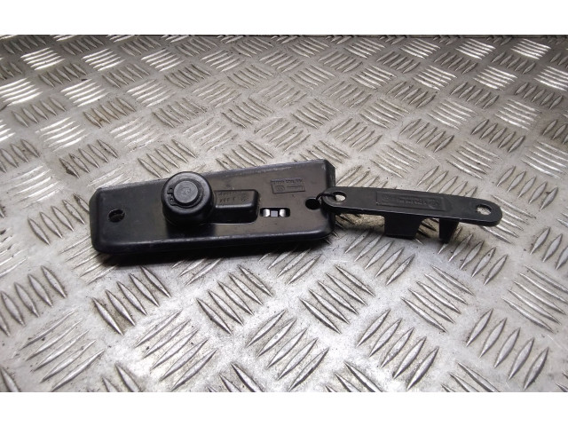 Ограничитель открытия двери