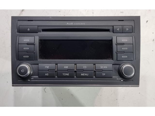 Радио/ проигрыватель CD/DVD / навигация