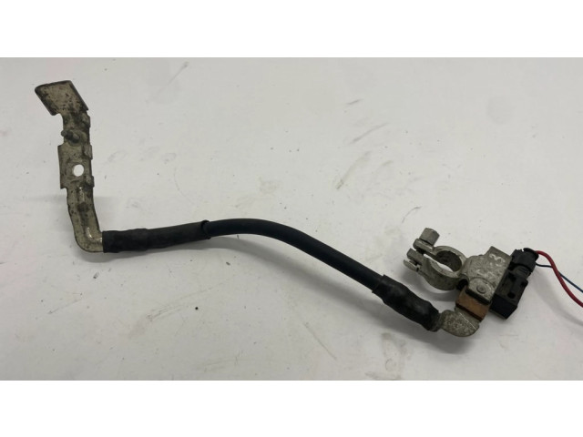 Минусовый провод (аккумулятора)