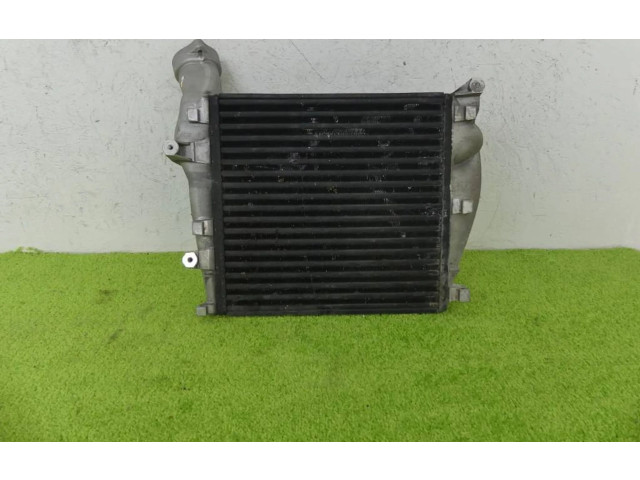 Интеркулер 725145804E Porsche Cayenne (9PA)