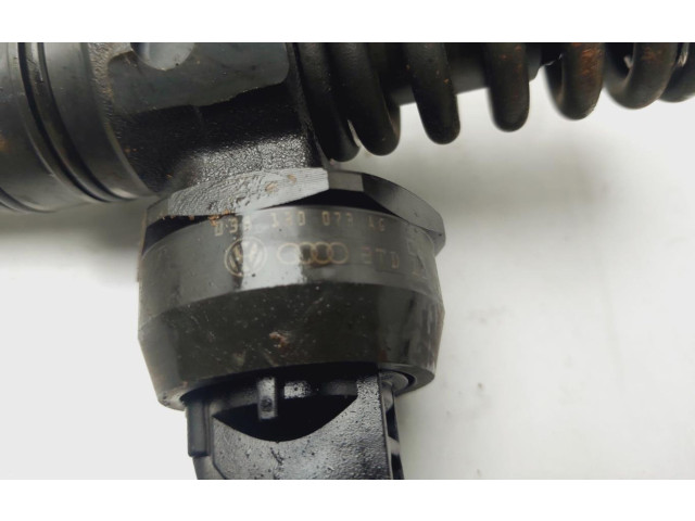 Форсунка 038130073AG    Audi A3 S3 8P   