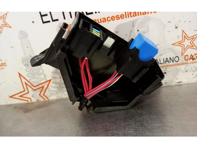 Pojistková skříňka 284B69541R Renault Clio II 2021