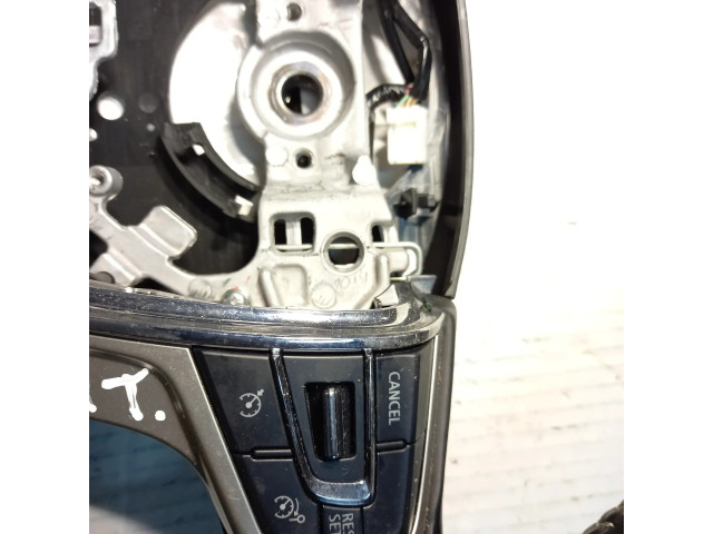 Руль Mitsubishi Outlander 2013-2021 года