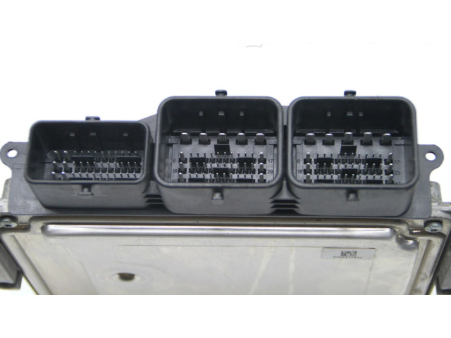 Блок управления двигателя 9807885980 Peugeot 2008 I