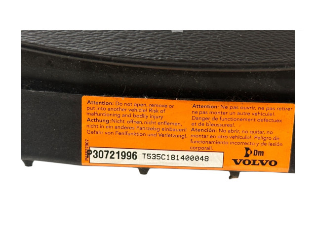 Подушка безопасности водителя 30721996, T335C181400048   Volvo V70