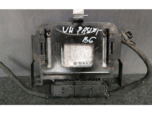 Řídící jednotka 03G906021LR Volkswagen Passat Alltrack 2006