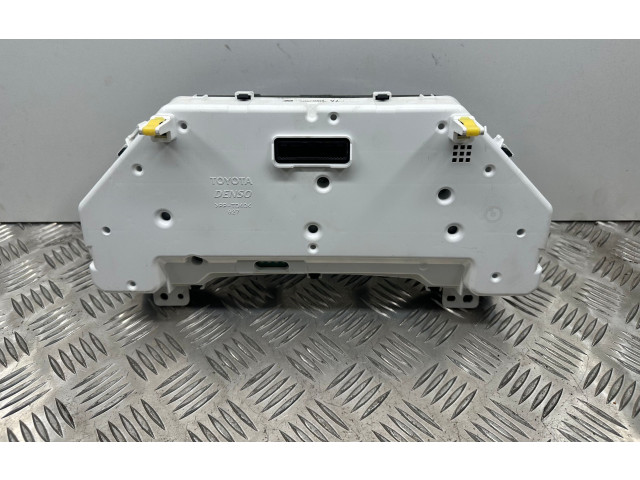 Přístrojová deska Lexus CT 200H 2017 8380076690, 2574809331