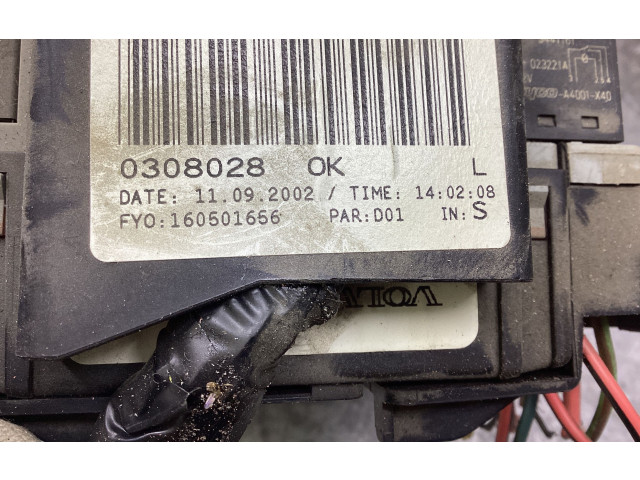 Блок предохранителей 08697207, 0308028   Volvo V70    
