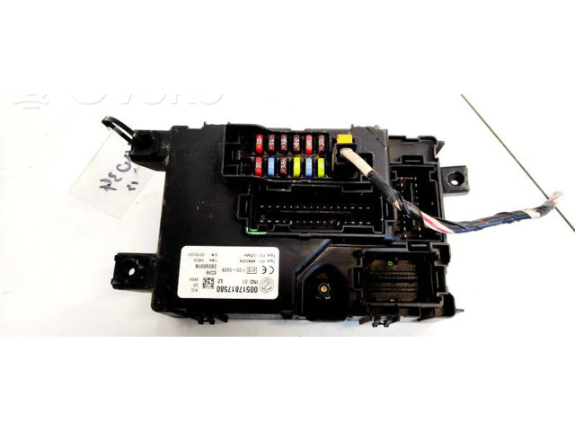 Pojistková skříňka 00517817580, 28050016 Fiat Punto (188) 2006