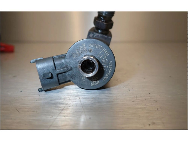 Vstřikovač 166000121R Renault Clio IV K9KE628