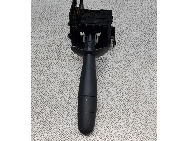 Ручка стеклоочистителей 9010577400   Renault Trafic II (X83)