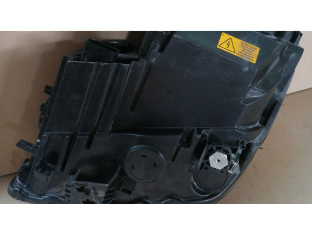 Передняя фара