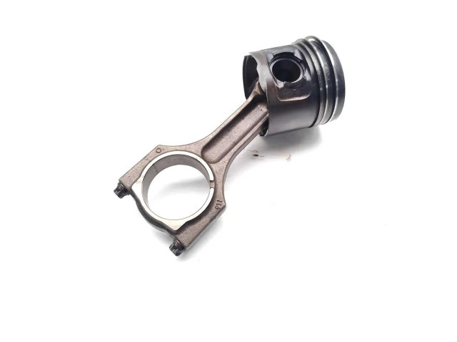 Píst N47D20A BMW 1 E81 E87 N47D20A