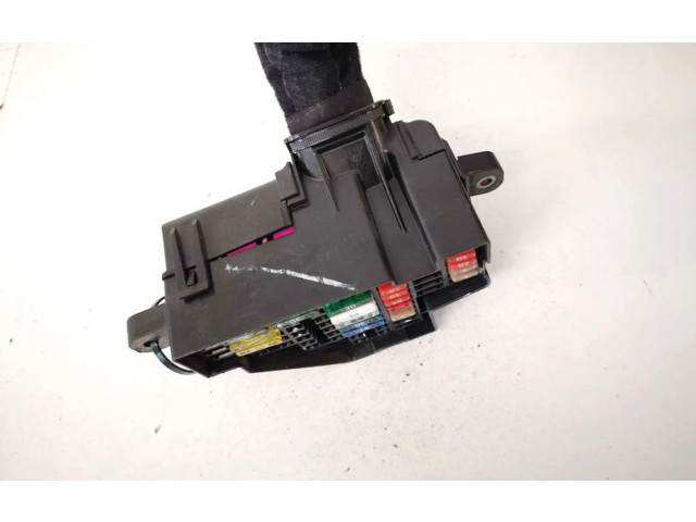 Блок предохранителей Volkswagen Jetta V