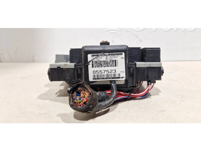 Блок предохранителей  9401802   Volvo V70    