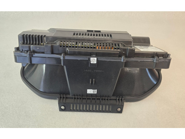 Панель приборов 32374983 Volvo XC40