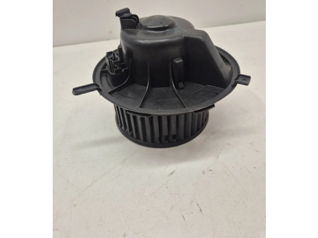 Вентилятор печки 1K2819015A Skoda Octavia Mk2 (1Z)