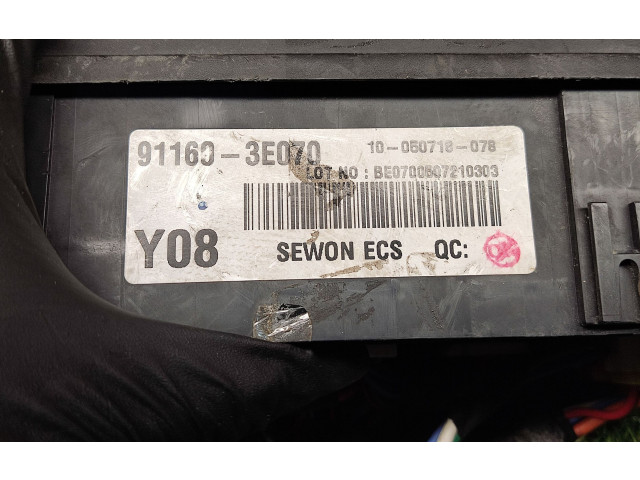 Блок предохранителей 911603E070   KIA Sorento    