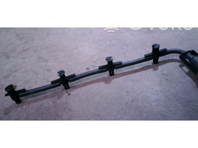 Топливная рампа    Volkswagen PASSAT B6  