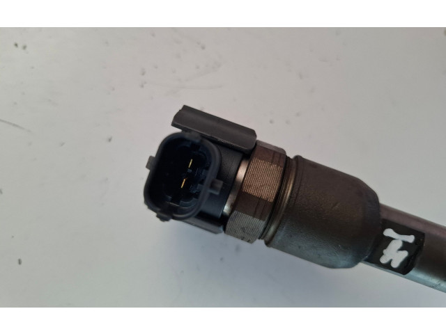 Форсунка 0445110320, 338002A900    KIA Ceed   