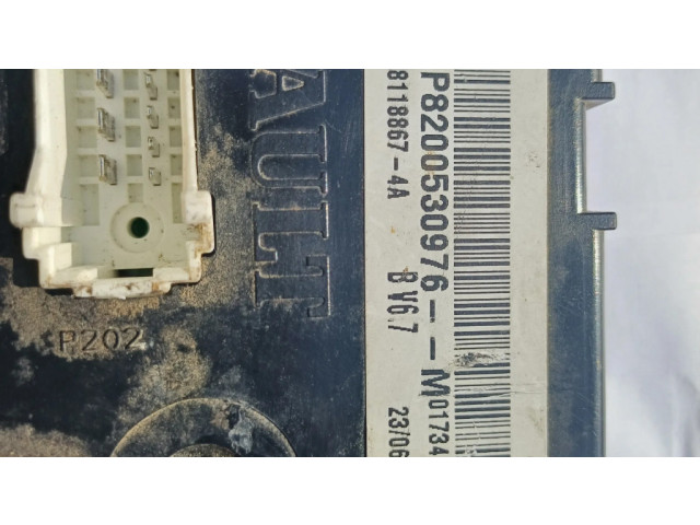 Блок комфорта P8200530976M, 281188674A Renault Trafic II (X83)