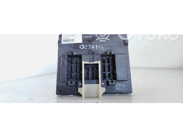 Блок предохранителей 5Q0937084S   Skoda Octavia Mk3 (5E)    