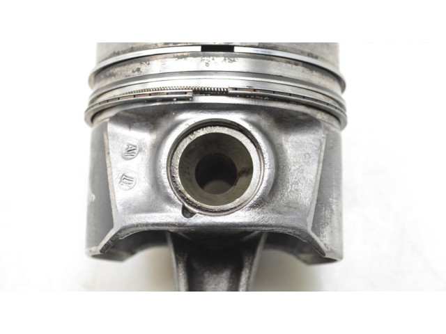 Поршень с шатуном Volkswagen Golf VII