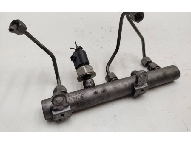 Топливная рампа 059130089AB   Audi A6 S6 C6 4F  