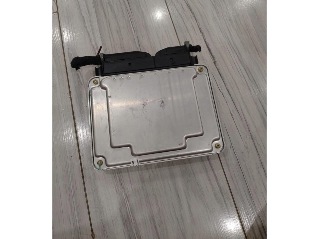 Блок управления двигателем Блок управления 038906012FH   Volkswagen New Beetle