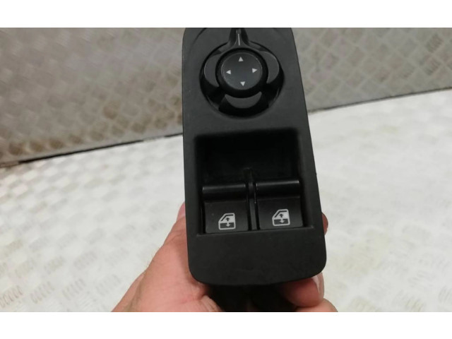 Подушка безопасности пассажира 01560851700, 30170304 Alfa Romeo Mito