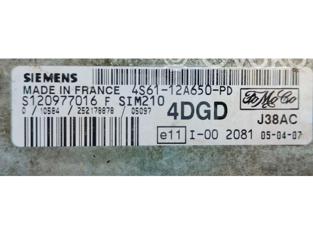 Блок управления двигателя S120977016   Ford Fusion