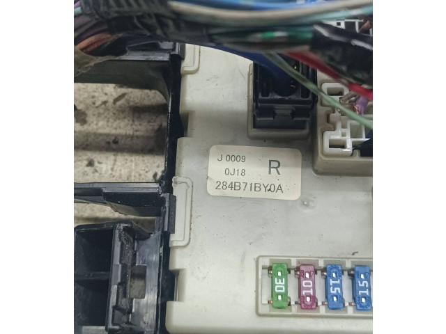 Блок предохранителей 284B71BY0A, J0009 Infiniti EX