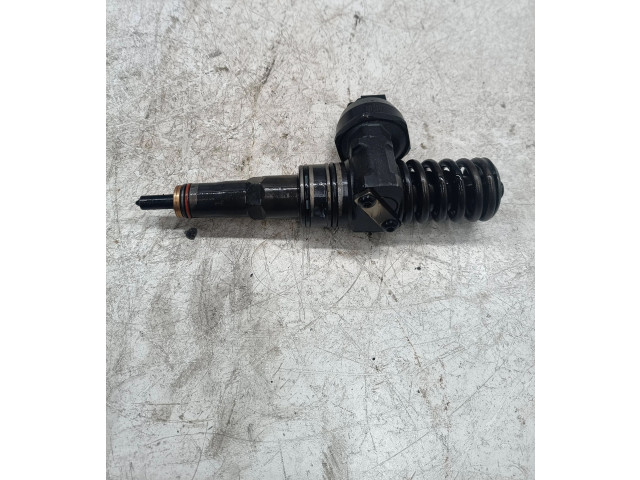 Форсунка 038130073AG    Volkswagen Touran I   