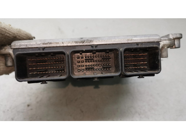 Řídící jednotka 0281010637, 8200211711 Renault Laguna II 2003